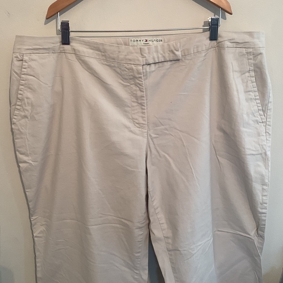 Women’s Tommy Hilfiger stretch capri - Picture 2 of 6